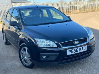 Ford Focus 1.6 Ghia 5dr