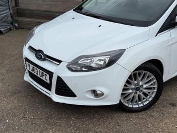 Ford Focus 1.0T EcoBoost Zetec Euro 5 (s/s) 5dr