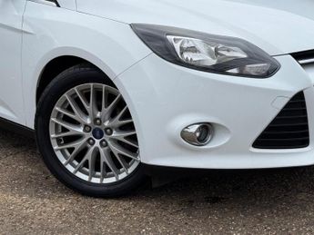 Ford Focus 1.0T EcoBoost Zetec Euro 5 (s/s) 5dr