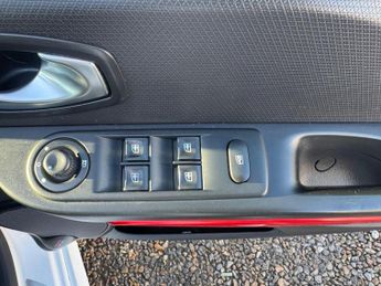 Renault Clio 1.6 TCe Renaultsport Nav Lux Auto Euro 6 5dr