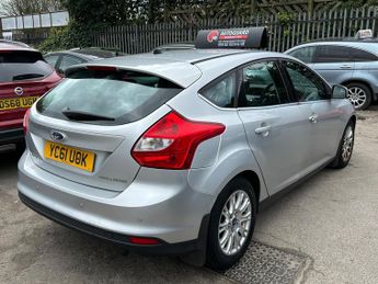 Ford Focus 1.6 Titanium Powershift Euro 5 5dr