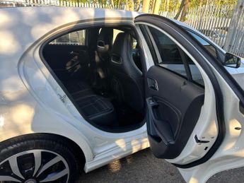 Mercedes-Benz A Class 1.6 A180 Sport Hatchback 5dr Petrol 7G-DCT Euro 6 (s/s) (122 ps)