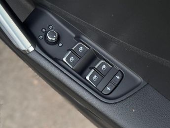 Audi Q2 1.4 TFSI CoD Sport S Tronic Euro 6 (s/s) 5dr