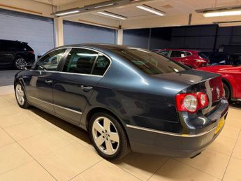 Volkswagen Passat 2.0 TDI Sport Euro 4 4dr