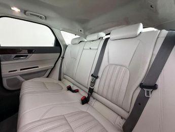 Jaguar XF 2.0i Portfolio Sportbrake Auto Euro 6 (s/s) 5dr