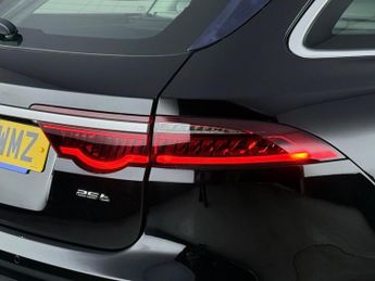 Jaguar XF 2.0i Portfolio Sportbrake Auto Euro 6 (s/s) 5dr