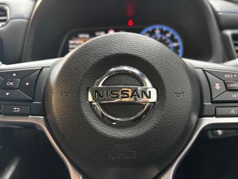 Nissan Leaf 40kWh Tekna Auto 5dr
