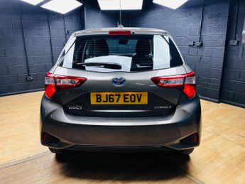 Toyota Yaris 1.5 VVT-h Icon E-CVT Euro 6 (s/s) 5dr