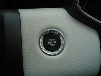 Renault Clio 1.6 E-TECH Launch Edition Auto Euro 6 (s/s) 5dr