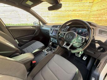 VOLKSWAGEN TIGUAN 2.0 TDI BlueMotion Tech R-Line SUV 5dr Diesel DSG 4Motion Euro 6