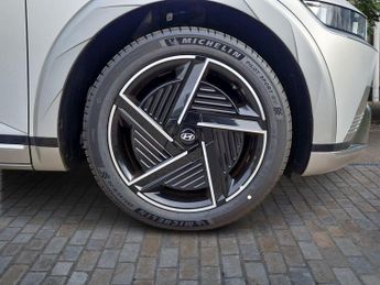 Hyundai IONIQ 5 84kWh Ultimate Hatchback 5dr Electric Auto (228 ps)