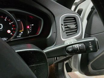 Volvo V40 1.5 T3 R-Design Edition Auto Euro 6 (s/s) 5dr