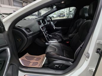 Volvo V40 1.5 T3 R-Design Edition Auto Euro 6 (s/s) 5dr