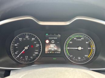 MG MG ZS 44.5kWh Excite Auto 5dr