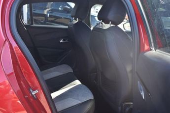 Peugeot E-208 50kWh GT Auto 5dr