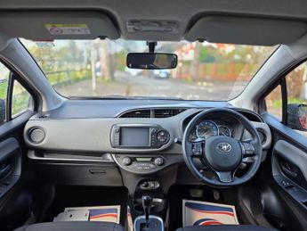 Toyota Yaris 1.5 VVT-h Design E-CVT Euro 6 5dr