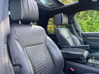 Land Rover Discovery 3.0 TD V6 HSE Luxury Auto 4WD Euro 6 (s/s) 5dr