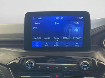 Ford Kuga 2.5 Duratec 14.4kWh Vignale SUV 5dr Petrol Plug-in Hybrid CVT Eu