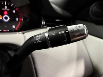 Land Rover Range Rover Evoque 2.0 D180 R-Dynamic S Auto 4WD Euro 6 (s/s) 5dr