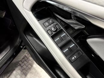 Land Rover Range Rover Evoque 2.0 D180 R-Dynamic S Auto 4WD Euro 6 (s/s) 5dr