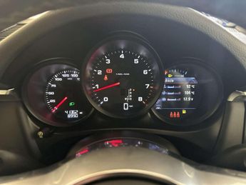 Porsche Macan 2.0T PDK 4WD Euro 6 (s/s) 5dr