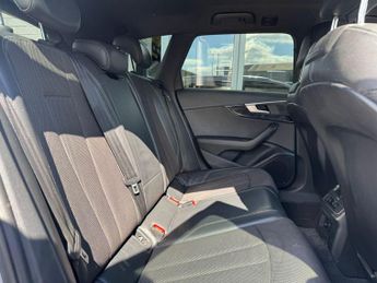 AUDI A4 AVANT 2.0 TDI S line Estate 5dr Diesel S Tronic quattro Euro 6 (s/s) (