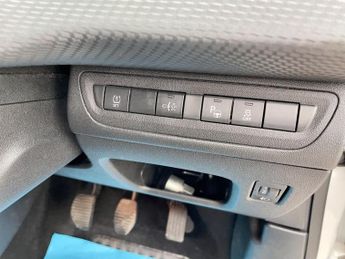 Peugeot 2008 1.2 VTi PureTech Crossway Euro 5 5dr