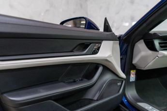 Porsche Taycan Performance Plus 93.4kWh Turbo Auto 4WD 4dr (11kW Charger)