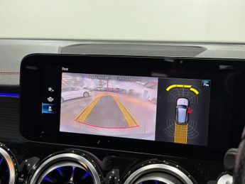 Mercedes-Benz EQB EQB 350 66.5kWh AMG Line (Premium) Auto 4MATIC 5dr