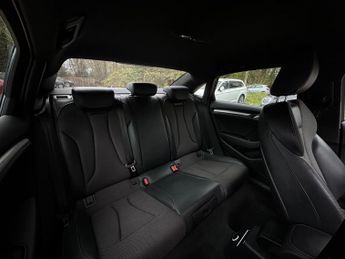 Audi A3 1.5 TFSI CoD 35 S line S Tronic Euro 6 (s/s) 4dr