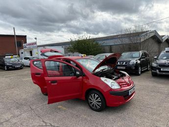 Nissan Pixo 1.0 Visia Euro 5 5dr
