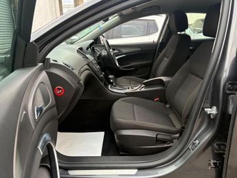 Vauxhall Insignia 2.0 CDTi Exclusiv Auto Euro 5 5dr