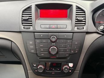 Vauxhall Insignia 2.0 CDTi Exclusiv Auto Euro 5 5dr