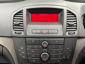 Vauxhall Insignia 2.0 CDTi Exclusiv Auto Euro 5 5dr