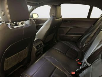 Jaguar XE 2.0i GPF R-Sport Saloon 4dr Petrol Auto Euro 6 (s/s) (200 ps)