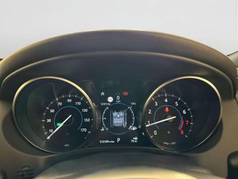 Jaguar XE 2.0i GPF R-Sport Saloon 4dr Petrol Auto Euro 6 (s/s) (200 ps)