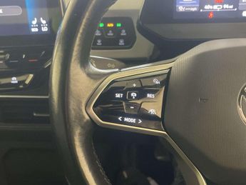 Volkswagen ID.3 Pro S 77kWh Tour Hatchback 5dr Electric Auto (204 ps)