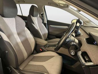 Skoda Enyaq 62kWh 60 Nav Loft SUV 5dr Electric Auto (179 ps)