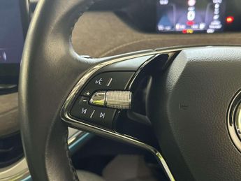 Skoda Enyaq 62kWh 60 Nav Loft SUV 5dr Electric Auto (179 ps)