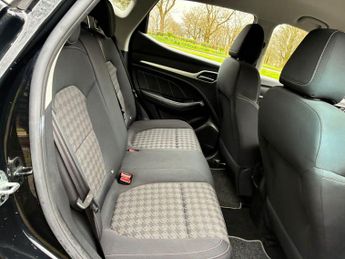 MG MG ZS 44.5kWh Excite Auto 5dr