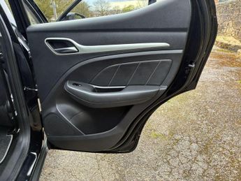 MG MG ZS 44.5kWh Excite Auto 5dr