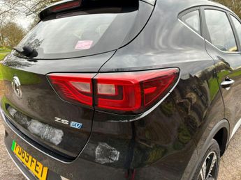 MG MG ZS 44.5kWh Excite Auto 5dr