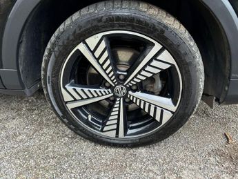 MG MG ZS 44.5kWh Excite Auto 5dr