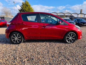 Toyota Yaris 1.5 VVT-h Icon Tech E-CVT Euro 6 (s/s) 5dr