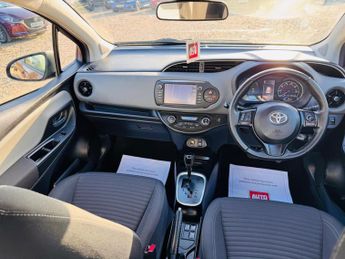Toyota Yaris 1.5 VVT-h Icon Tech E-CVT Euro 6 (s/s) 5dr