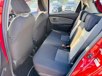 Toyota Yaris 1.5 VVT-h Icon Tech E-CVT Euro 6 (s/s) 5dr