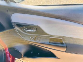 Toyota Yaris 1.5 VVT-h Icon Tech E-CVT Euro 6 (s/s) 5dr
