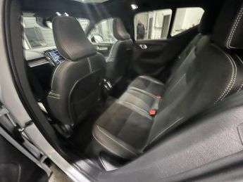 Volvo XC40 1.5 T3 R-Design Auto Euro 6 (s/s) 5dr