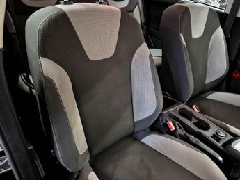 Ford Focus 1.6 Zetec Euro 5 5dr