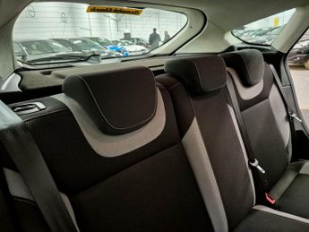 Ford Focus 1.6 Zetec Euro 5 5dr